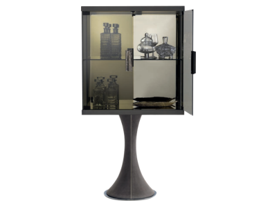 G16-08    Wine cabinet